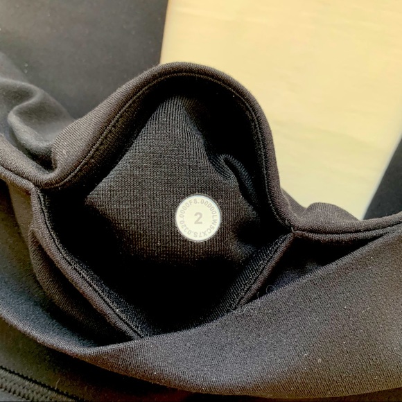 SOLD✖️Lululemon Black Align SHR Stirrup Pant 28” 2 - Picture 4 of 7